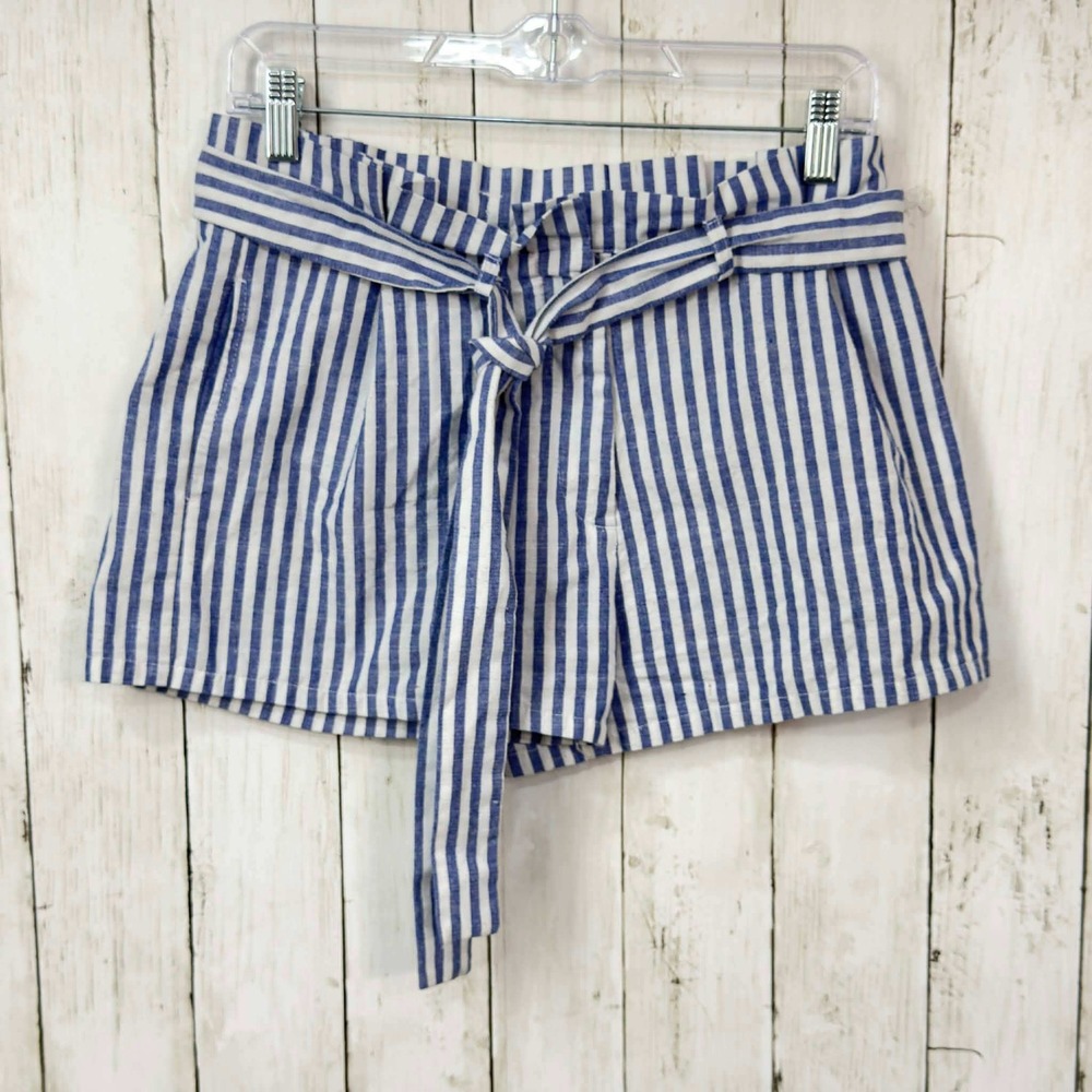 Love Tree Women's Blue Striped High Rise Belted Paperbag Shorts Size Small